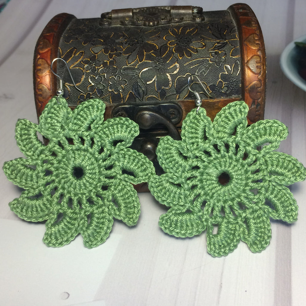 52. ☀️ Radiant Sun & Flower Crochet Earrings Pattern 🌸