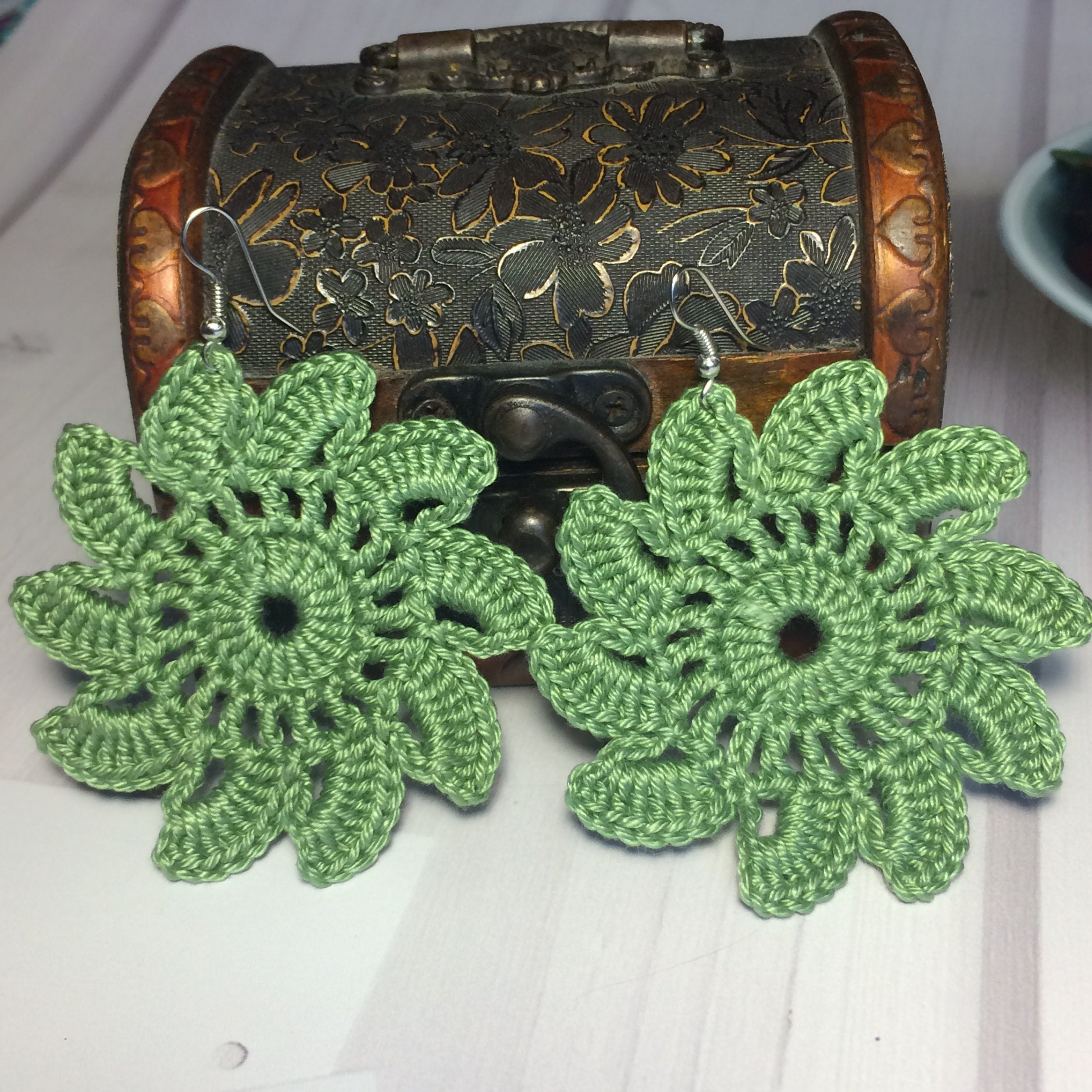 52. ☀️ Radiant Sun & Flower Crochet Earrings Pattern 🌸
