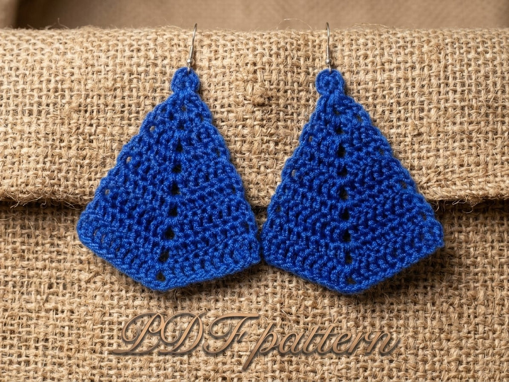 ✦ Lacy Triangle Earrings – Crochet Pattern ✦