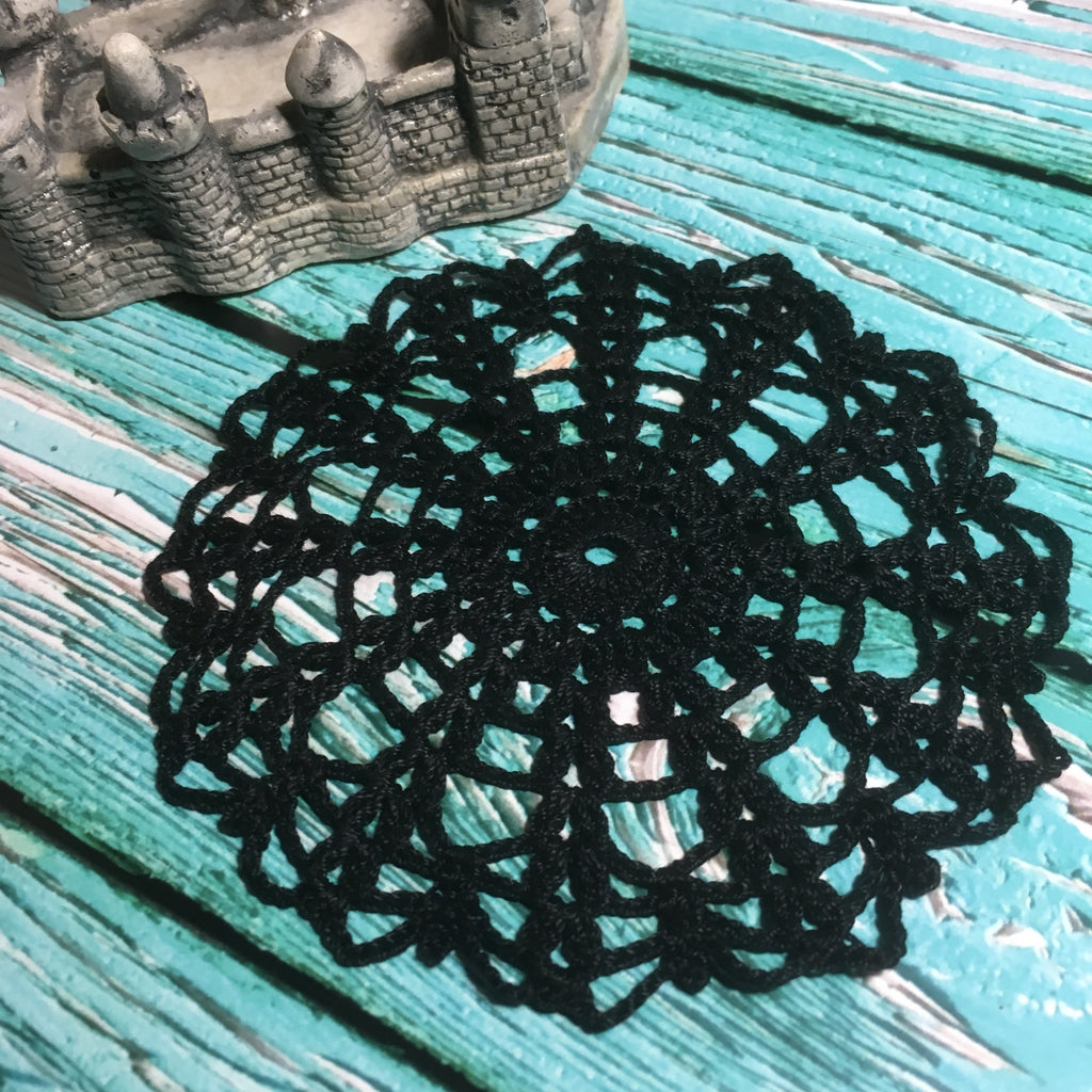 Halloween Spiderweb Coaster – Crochet Pattern (PDF Download)