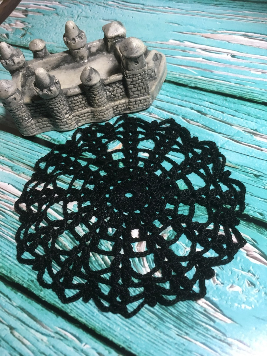 Halloween Spiderweb Coaster – Crochet Pattern (PDF Download)