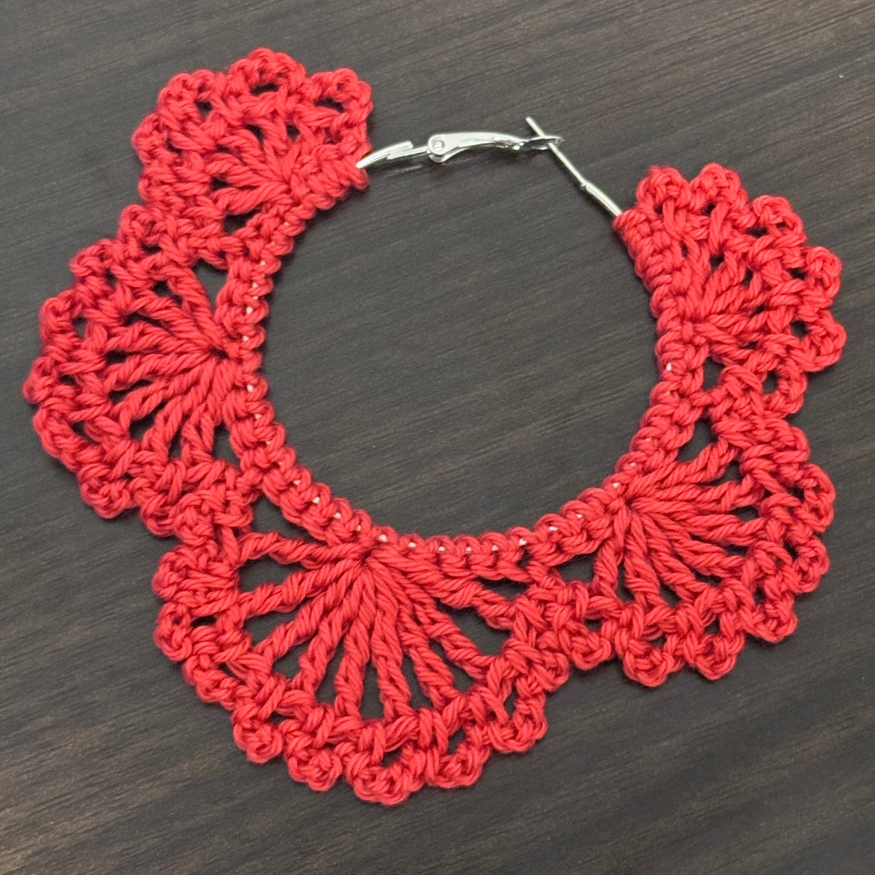 Hoop laces earring pattern