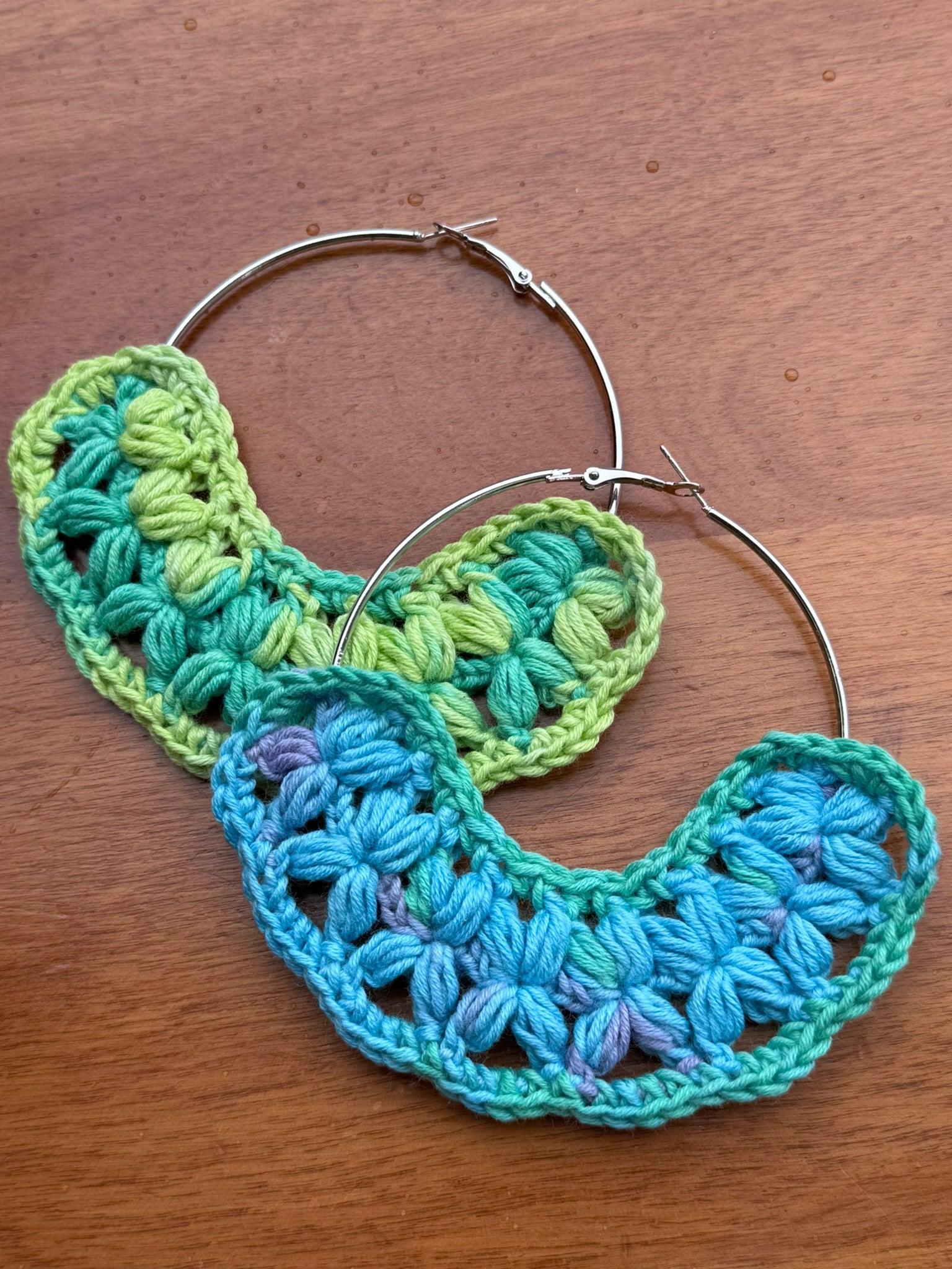 140. Floral Gradient Hoop Earrings — Crochet Pattern