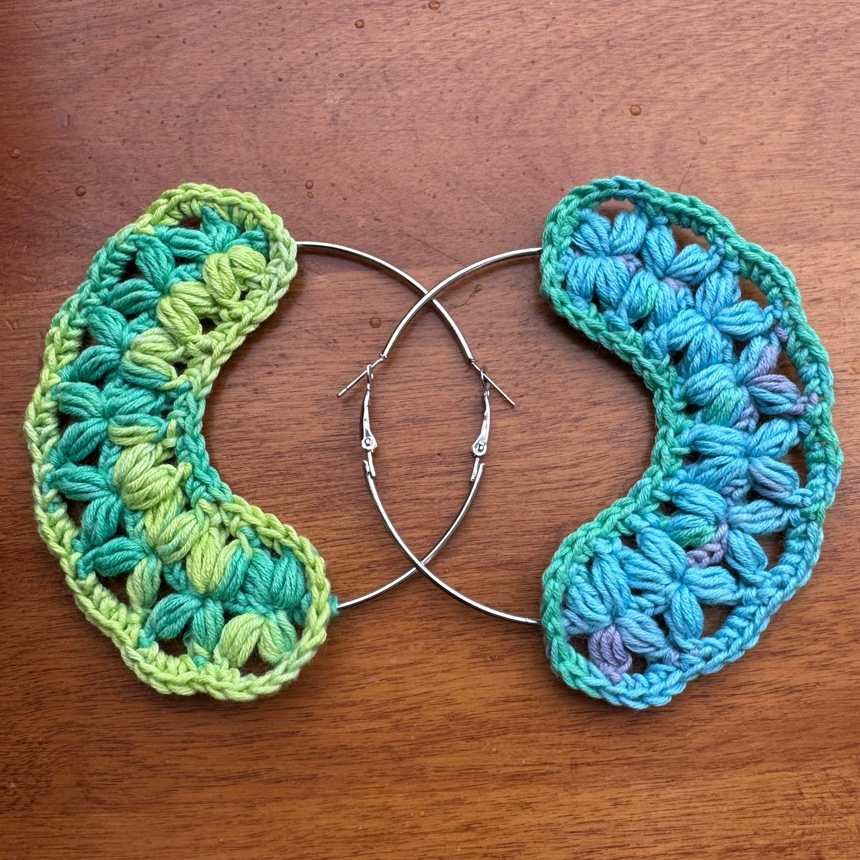 140. Floral Gradient Hoop Earrings — Crochet Pattern