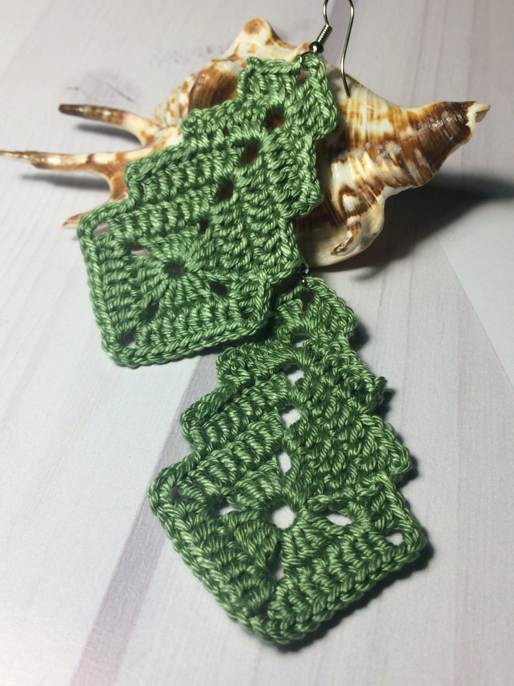 🎄 Crochet Christmas Tree Earrings Pattern – Festive DIY Holiday Jewelry