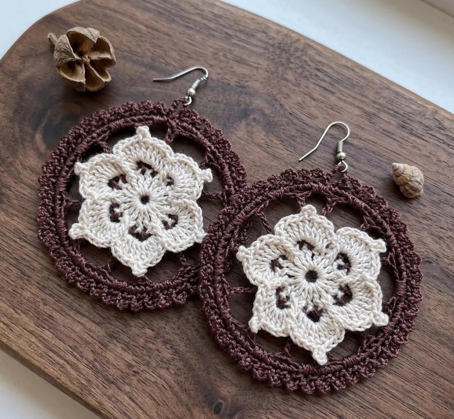 37. Crochet earring pattern "Trapped beauty"